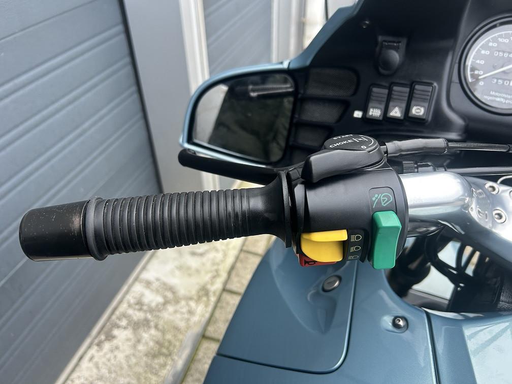 BMW R1100RT in nieuwstaat, bj 2000 met slechts 58dkm, kofferset etc €1795,-