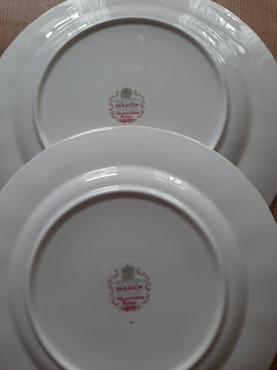 PARAGON VICTORIANA ROSE - 1 BEBAKBORDJE & 1 ONTBIJTBORDJE