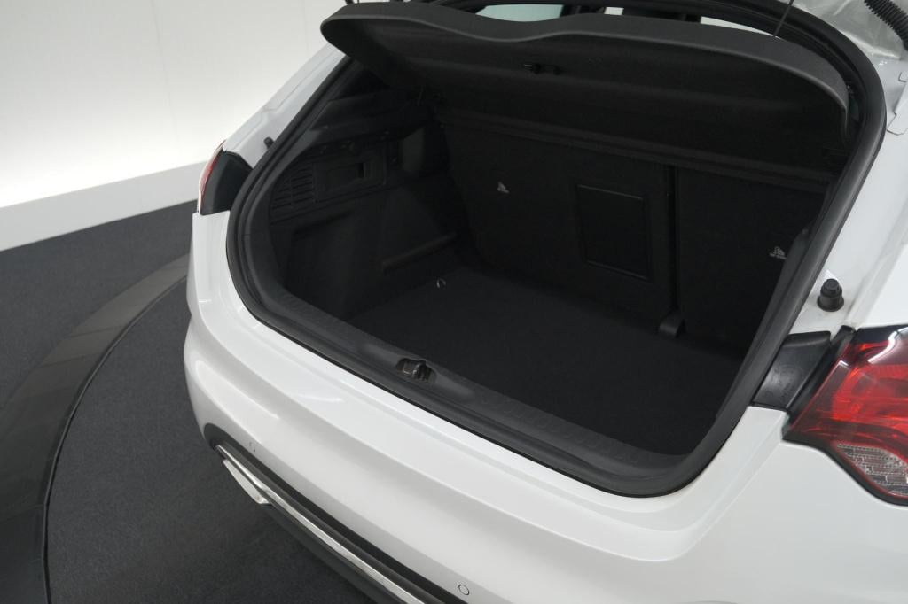 Ds Ds 4 puretech 130 performance line | camera | dodehoekdetectie | stoelma