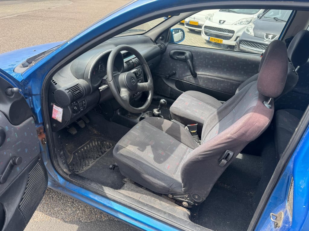 Opel Corsa 1.2i-16v strada/inruilkoopje/zo mee!