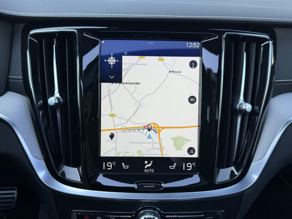 Volvo V60 t6 340pk recharge r-design| panodak| adap.cruise| h&ksound| came