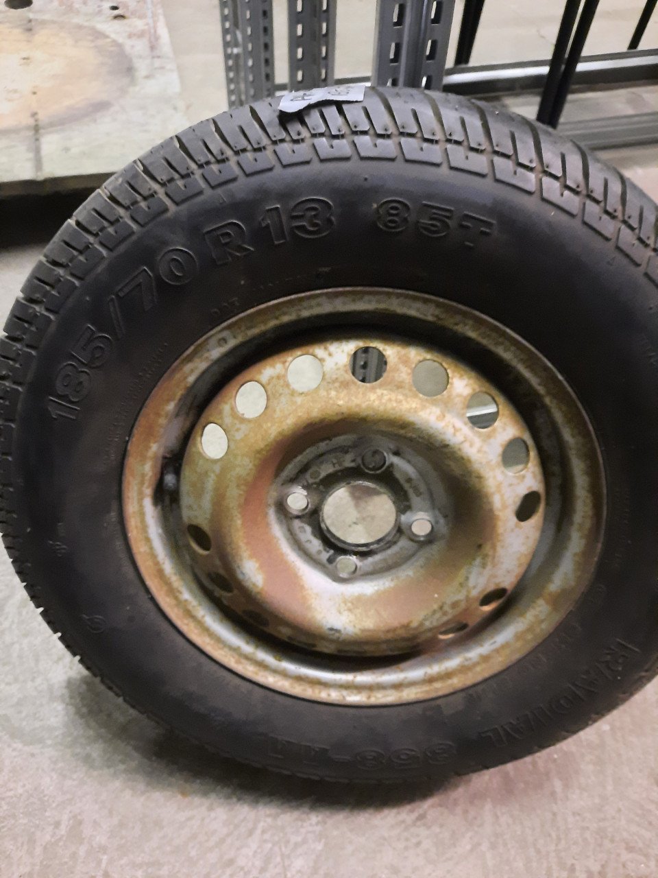 Diverse banden, velgen, spatborden aanhanger aanhangwagen kar trailer
