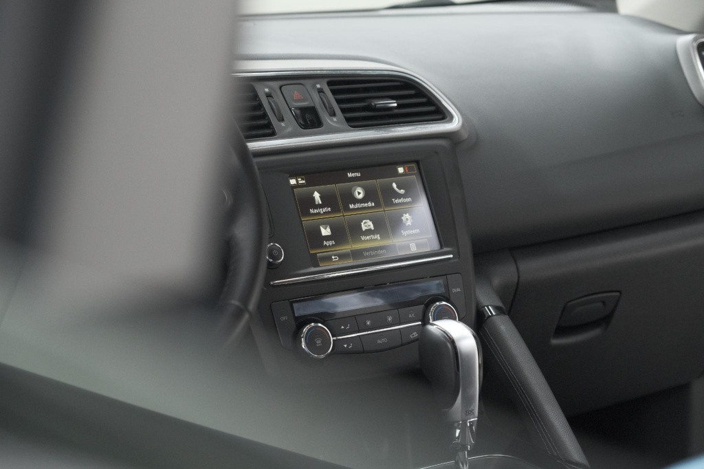 Renault Kadjar tce 130 edc intens | trekhaak | navigatie | parkeersensoren