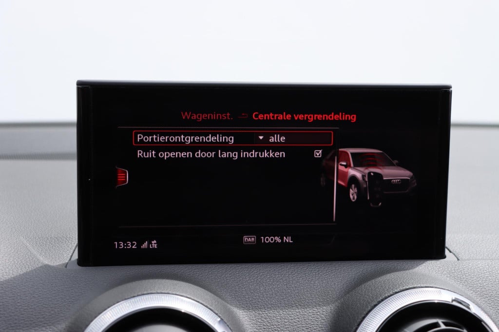Audi Q2 35 tfsi s edition 150pk s-tronic