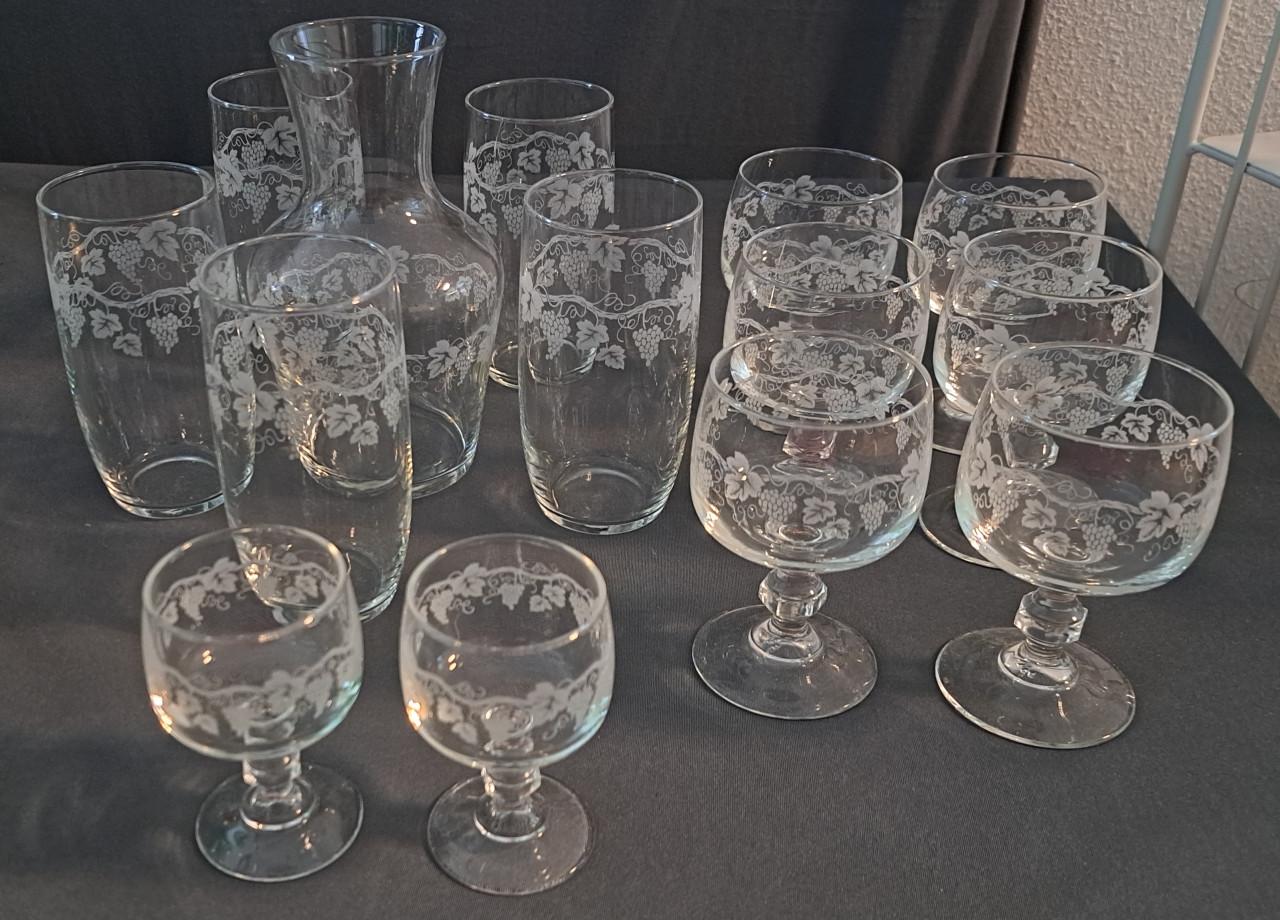 Mooi vintage glazenset