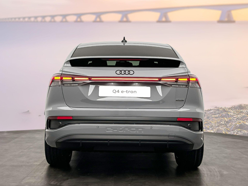 Audi Q4 E-tron sportback s edition e-tron 45 210kw/286pk 82kwh sportback el