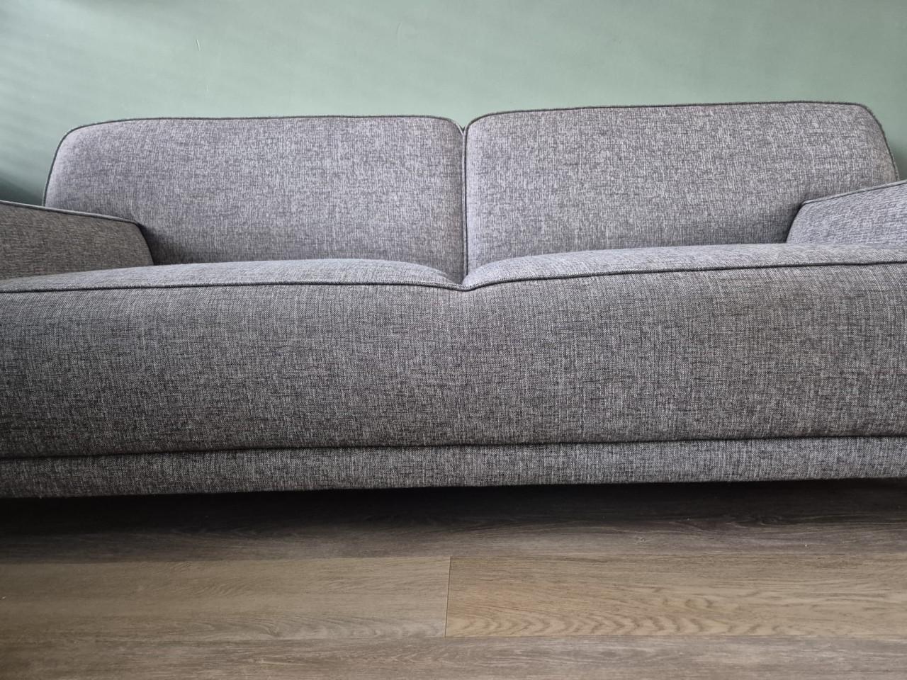 Bank en stoelen te koop. Incl. hocker