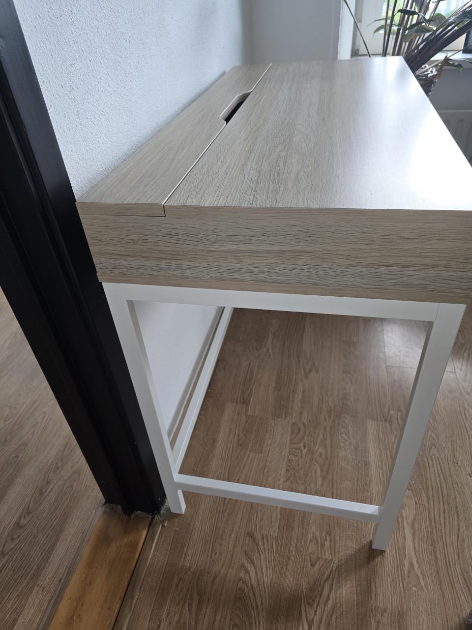 Nog nette kaptafel/bureau