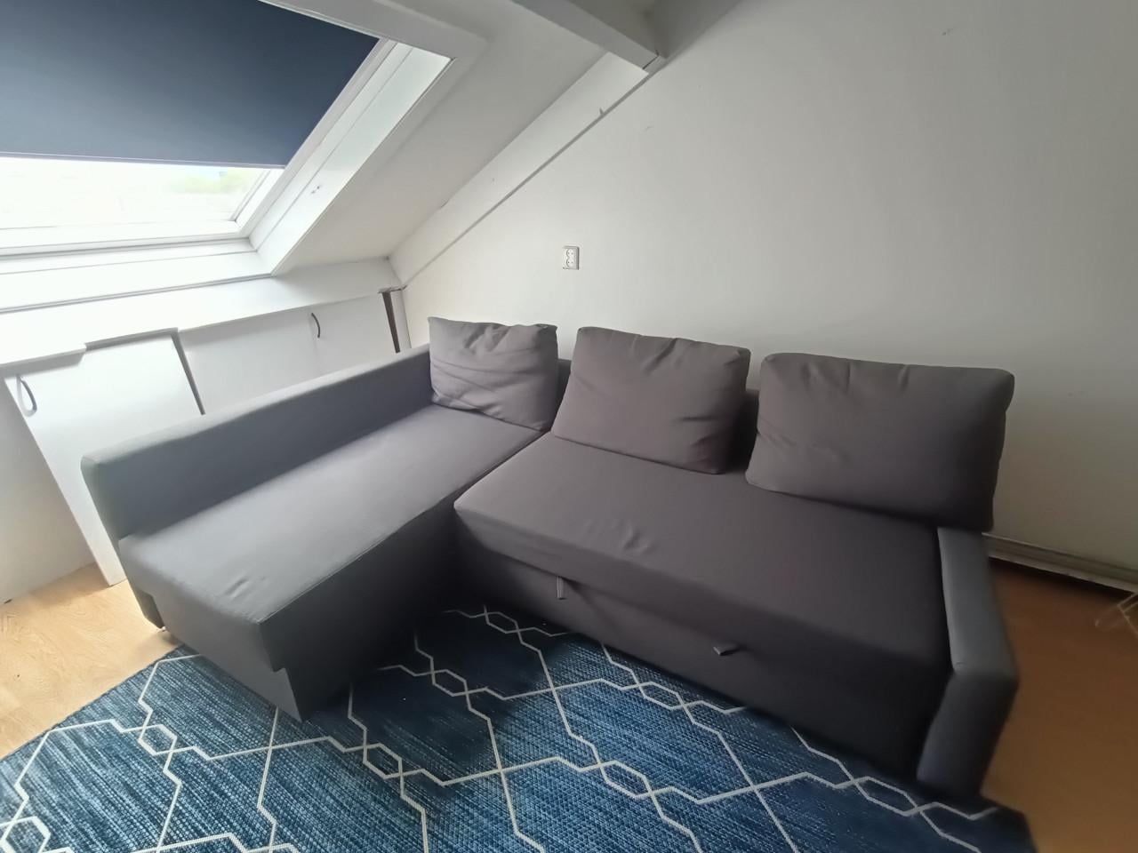 Hoek-slaapbank IKEA- FRIHETEN-SKIFTEBO donkergrijs