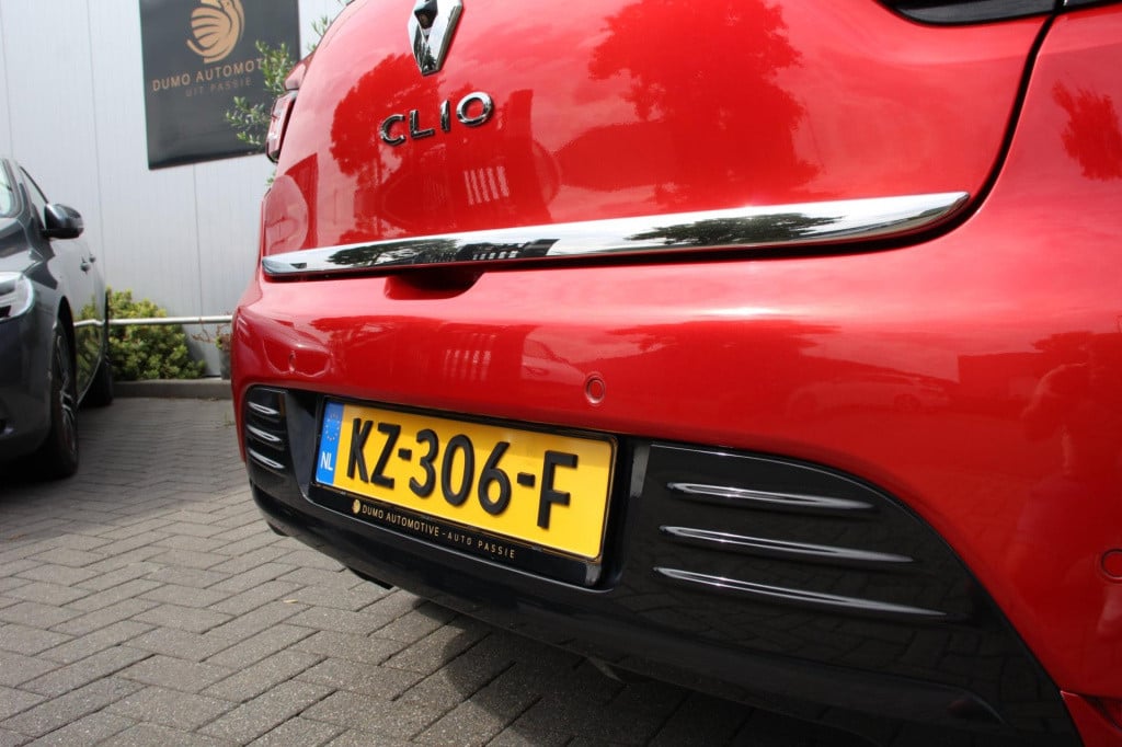 Renault Clio 1.2 tce intens - bose - leder - navi - aut inparkeren - camera