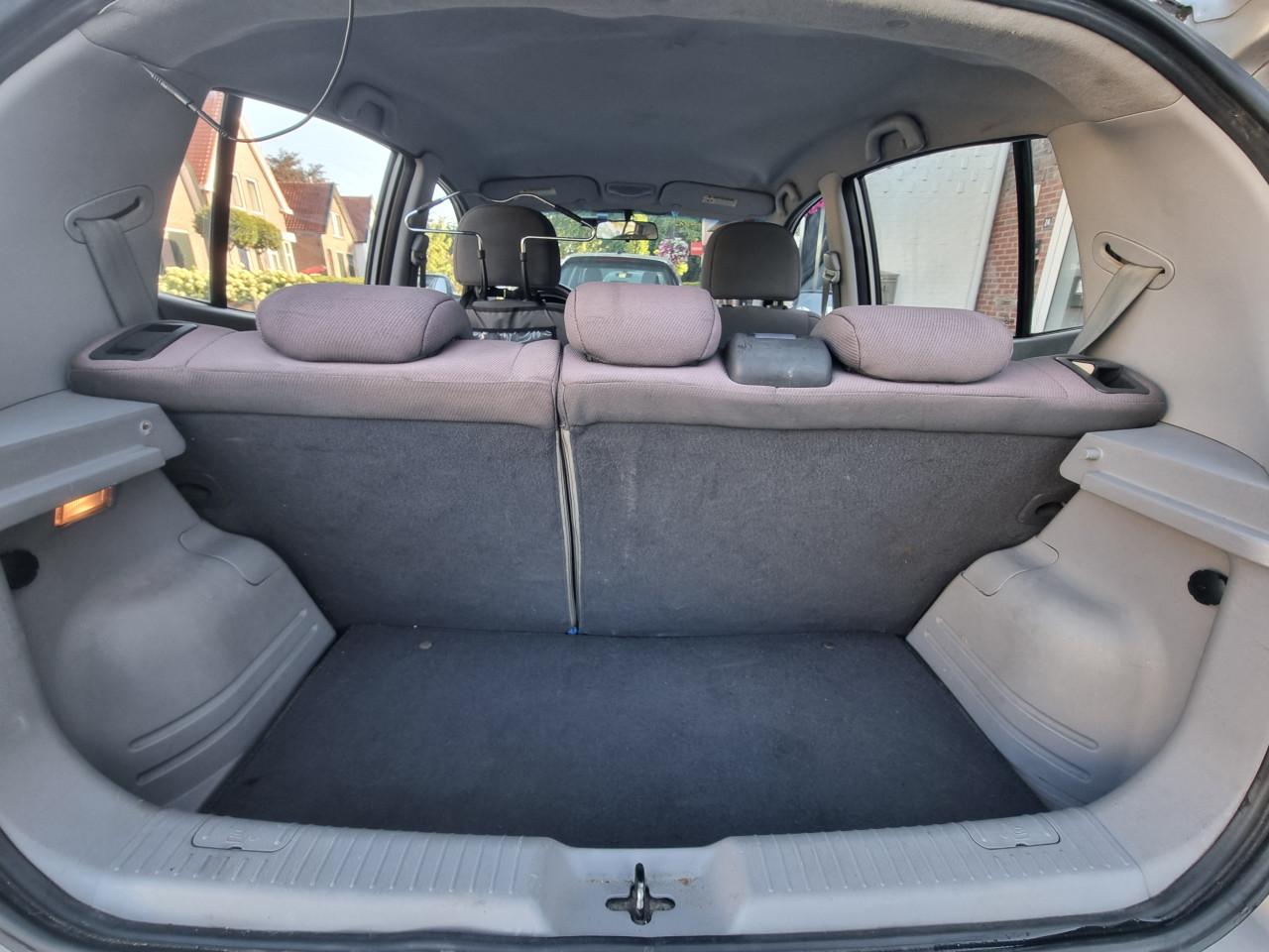 KIA PICANTO 2005 - 137158 km - Handgeschakeld - Moet weg wegens emigratie