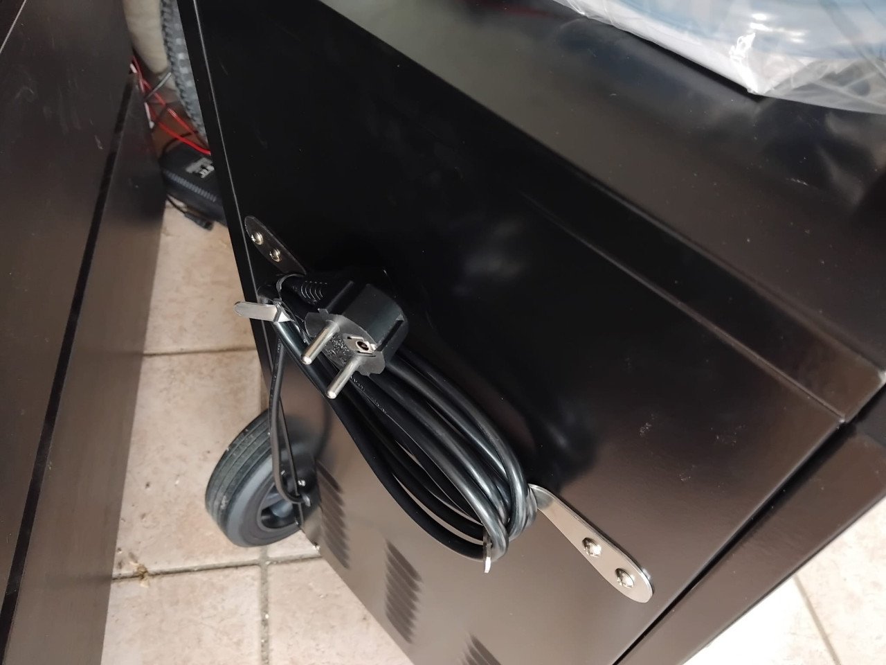 NIEUWE luchtontvochtiger van HBM Machines 650W