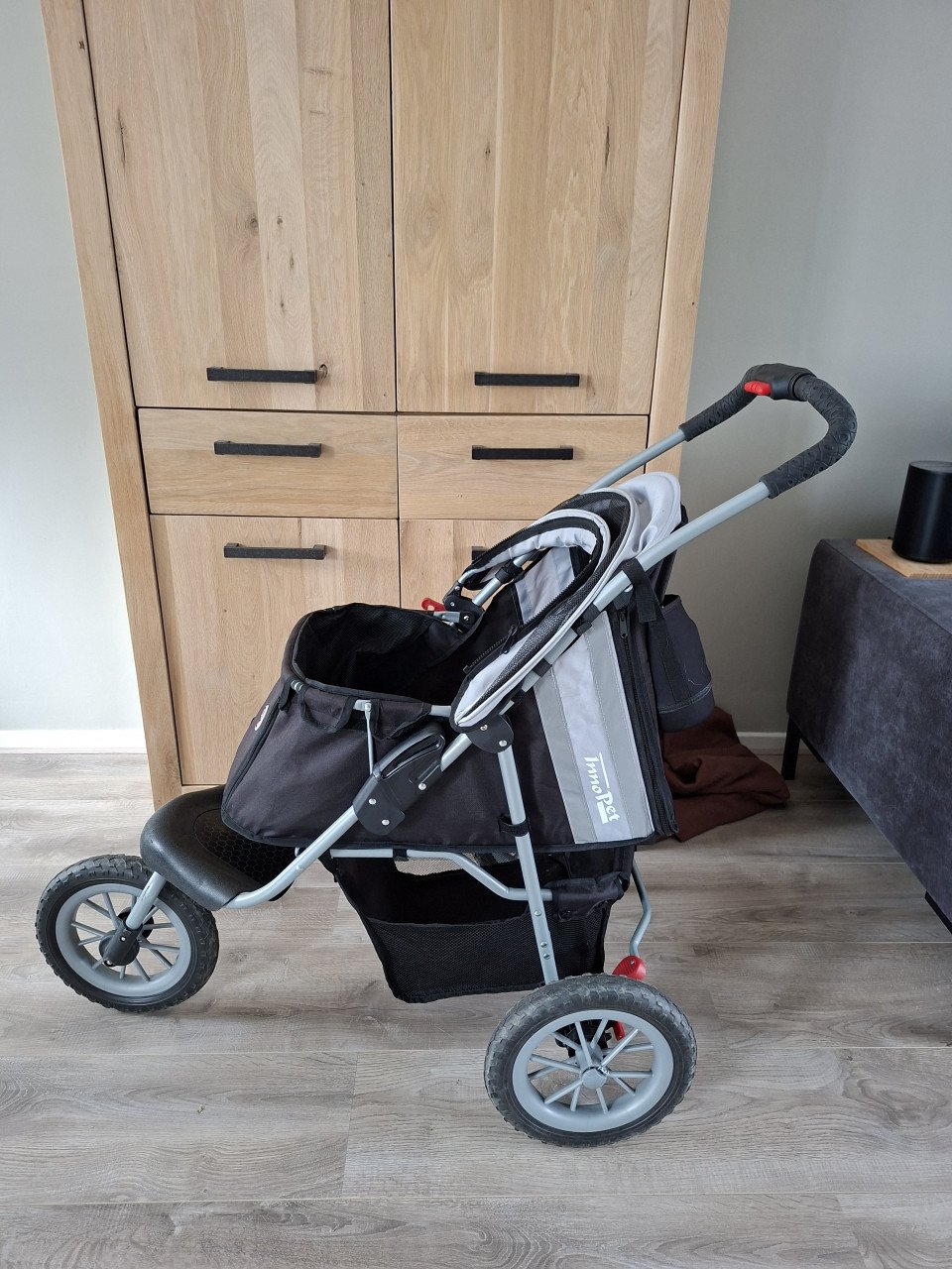 Hondenbuggy InnoPet Comfort EFA ECO inclusief. Regenhoes