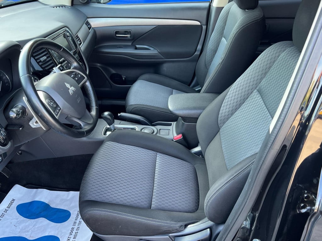 Mitsubishi Outlander 2.0 business edition 7 persoons
