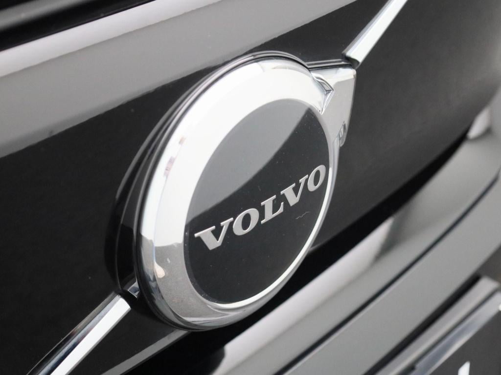 Volvo XC40 recharge core 70 kwh | automaat | apple carplay / android auto |