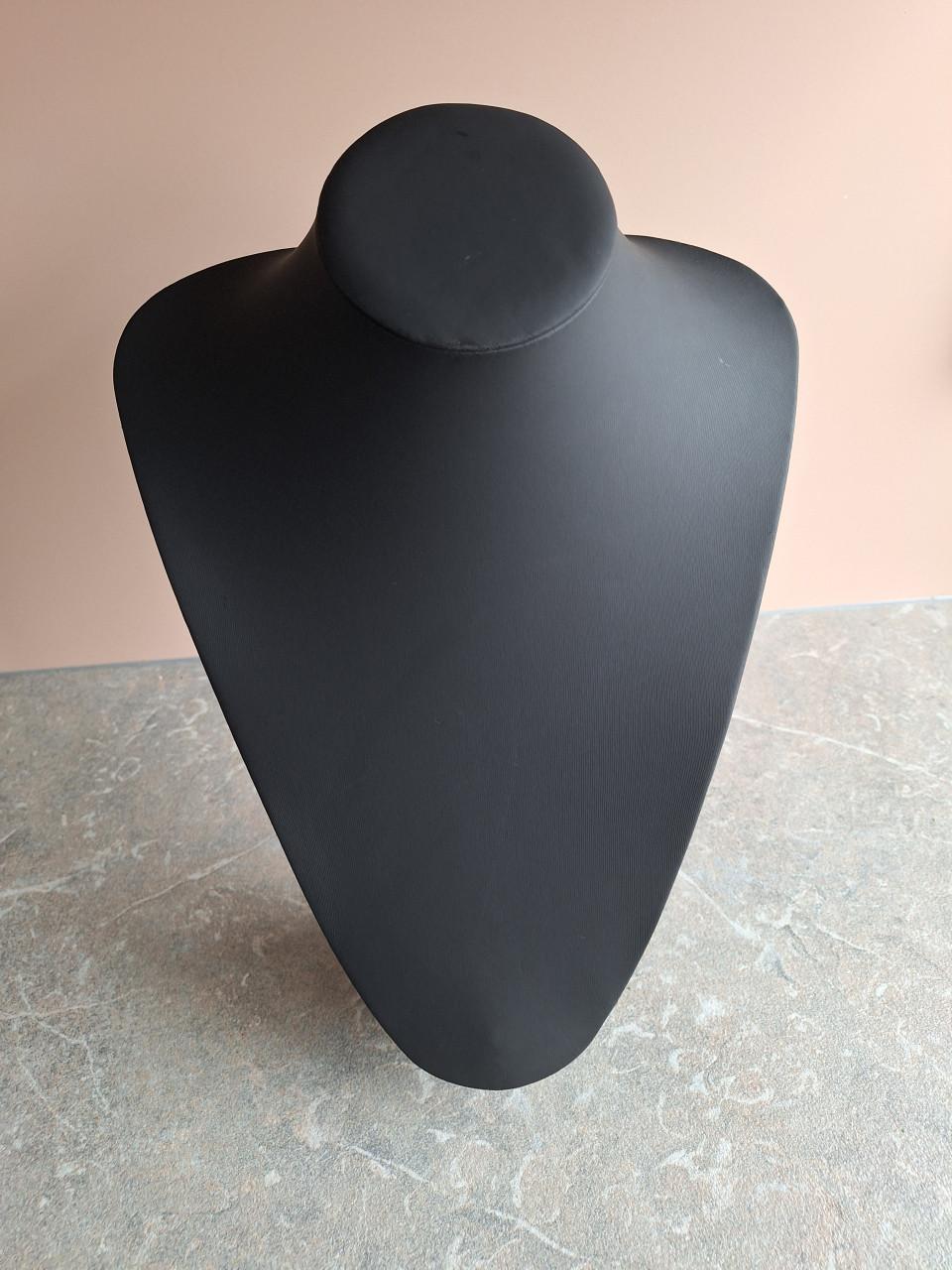 Buste display voor ketting