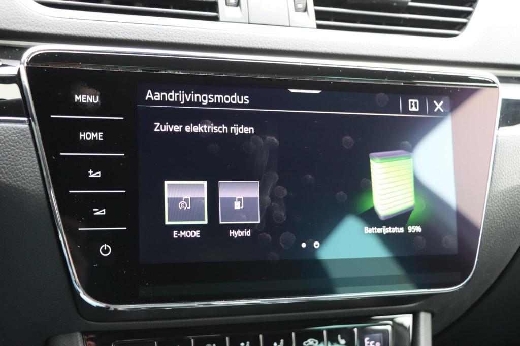 Skoda Superb combi 1.4 tsi laurin & klement 218pk dsg6 | lederen bekleding 