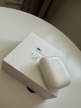 Apple airpods 2 + oplaadcase