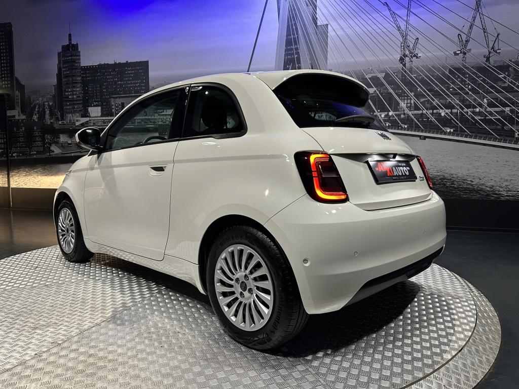 Fiat 500 icon 42 kwh *carplay*camera*