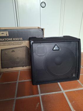 Behringer KXD15 versterker Ultratone