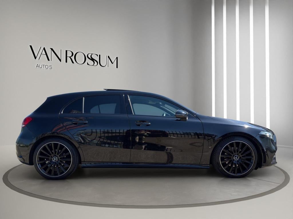 Mercedes-Benz A-Klasse 180 business solution amg pano | stoelverwarming | 1
