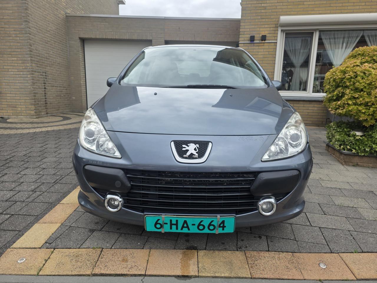 Tekoop zeer nette Peugeot 307 XT 1.6 16V