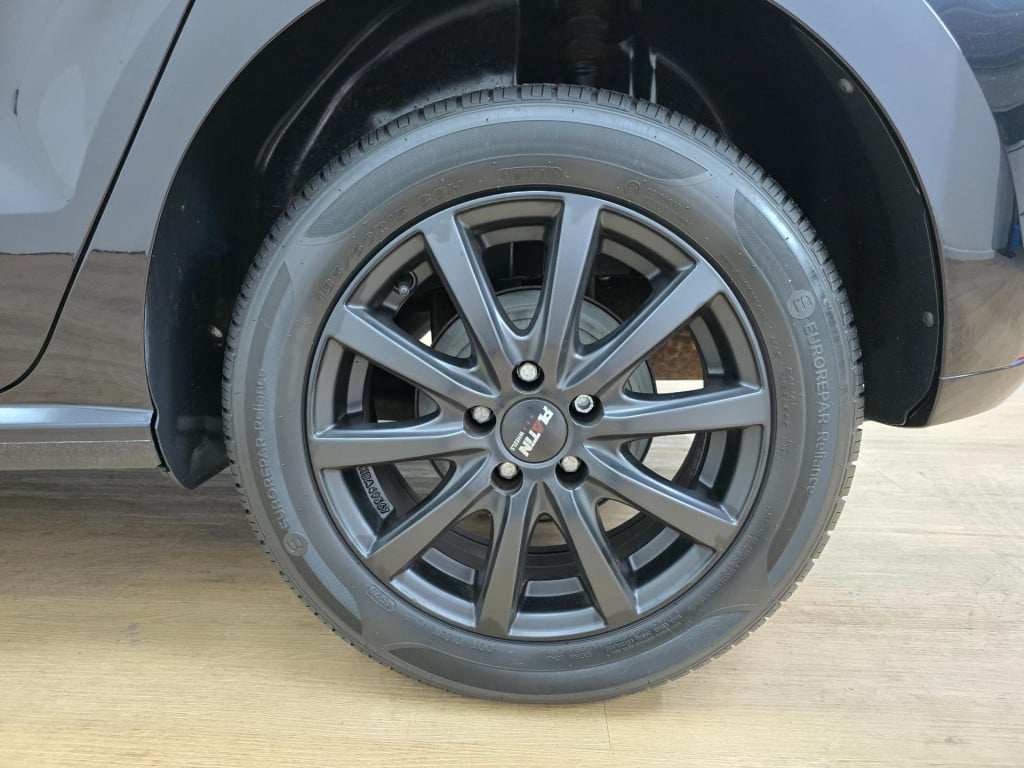 Volkswagen Polo occasion comfortline black edition met cruisecontrol en leu