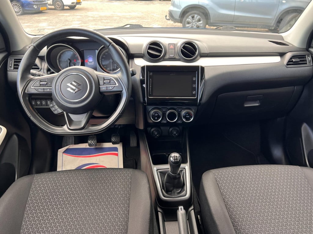 Suzuki Swift 1.0 stijl smart hybrid, camera, carplay enz...