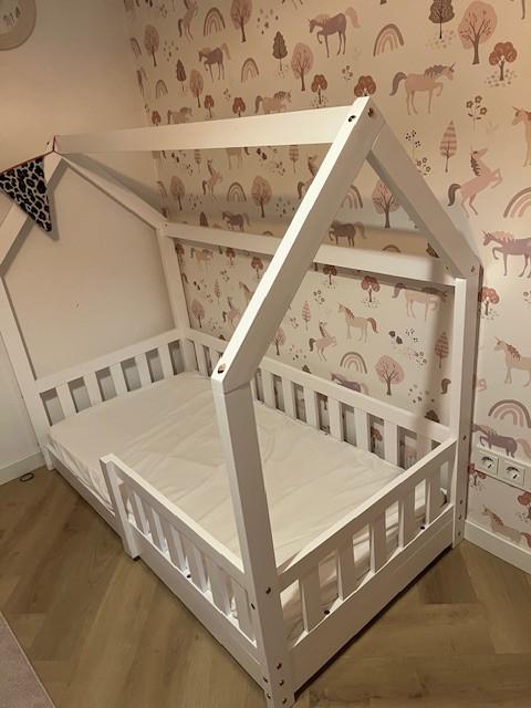 Kleuter bed huisje z.g.a.n.