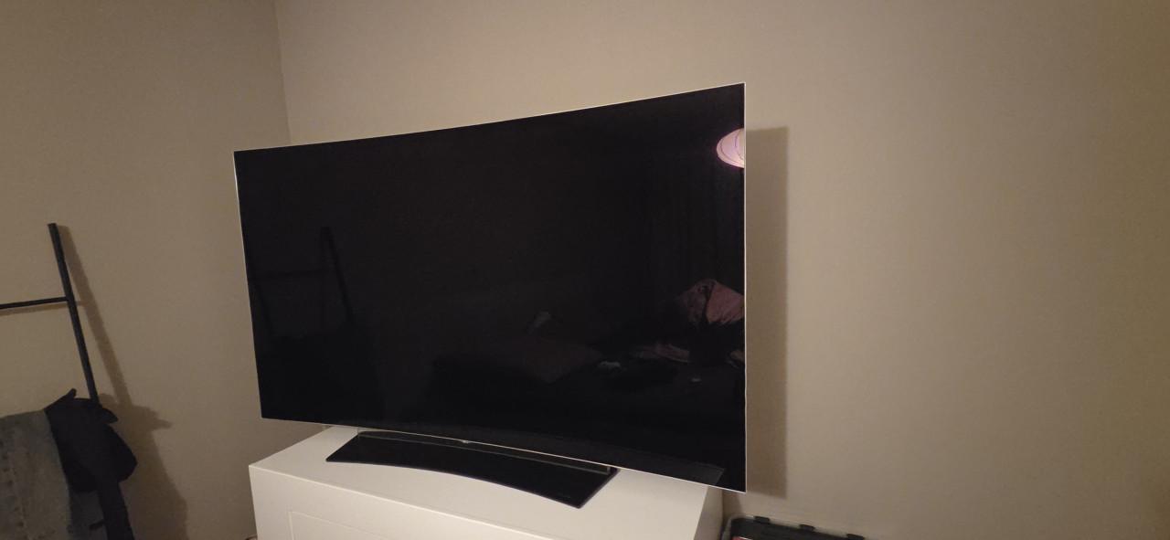 LG Oled 65 inch curved TV