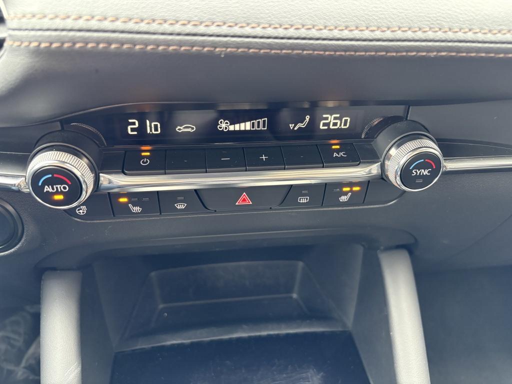 Mazda 3 sedan 2.0 e-sa-g comfort leather pack trekhaak