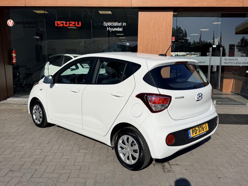 Hyundai I 10 1.0i go! 2017 | carplay | nav | radio | bluetooth | climate co