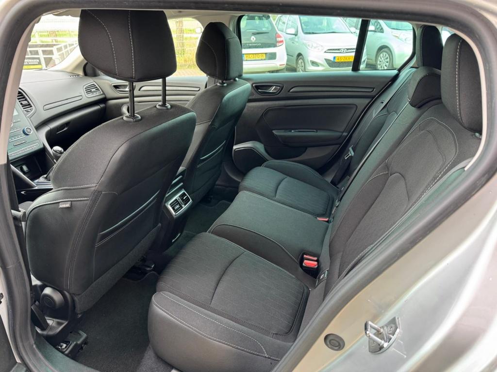 Renault Megane 1.3 tce | lm velgen | navi |