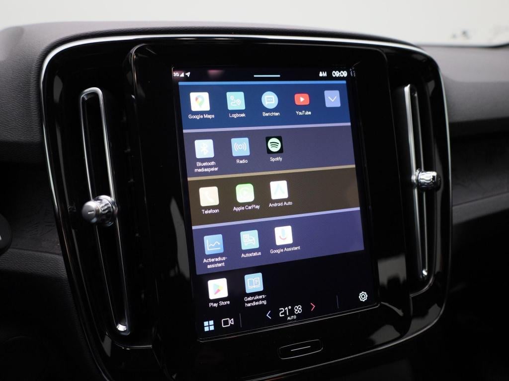 Volvo XC40 recharge core 70 kwh | automaat | apple carplay / android auto |
