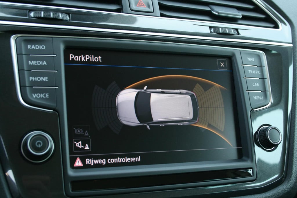 Volkswagen Tiguan 1.4 tsi r-line / connected series