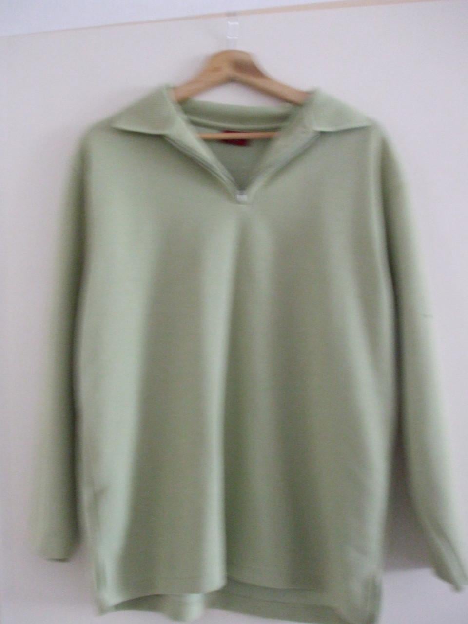 Te koop nieuwe trui.