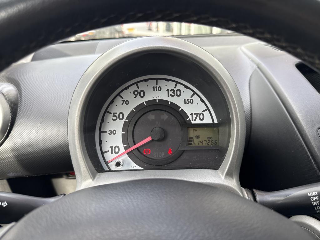 Toyota Aygo 1.0 vvt-i aspiration | nl-auto | airco | lm velgen