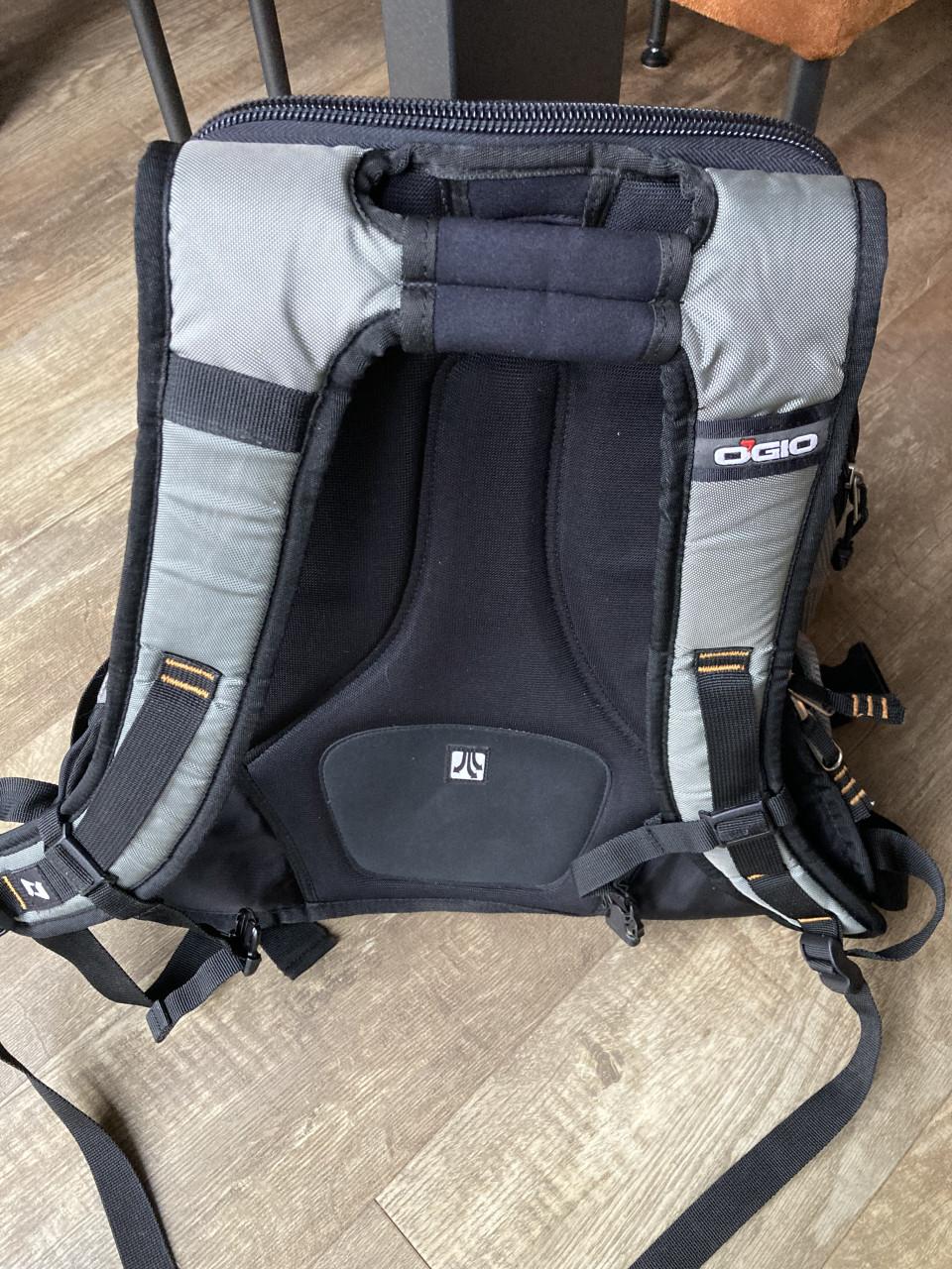 Degelijke snowboard of ski rugzak