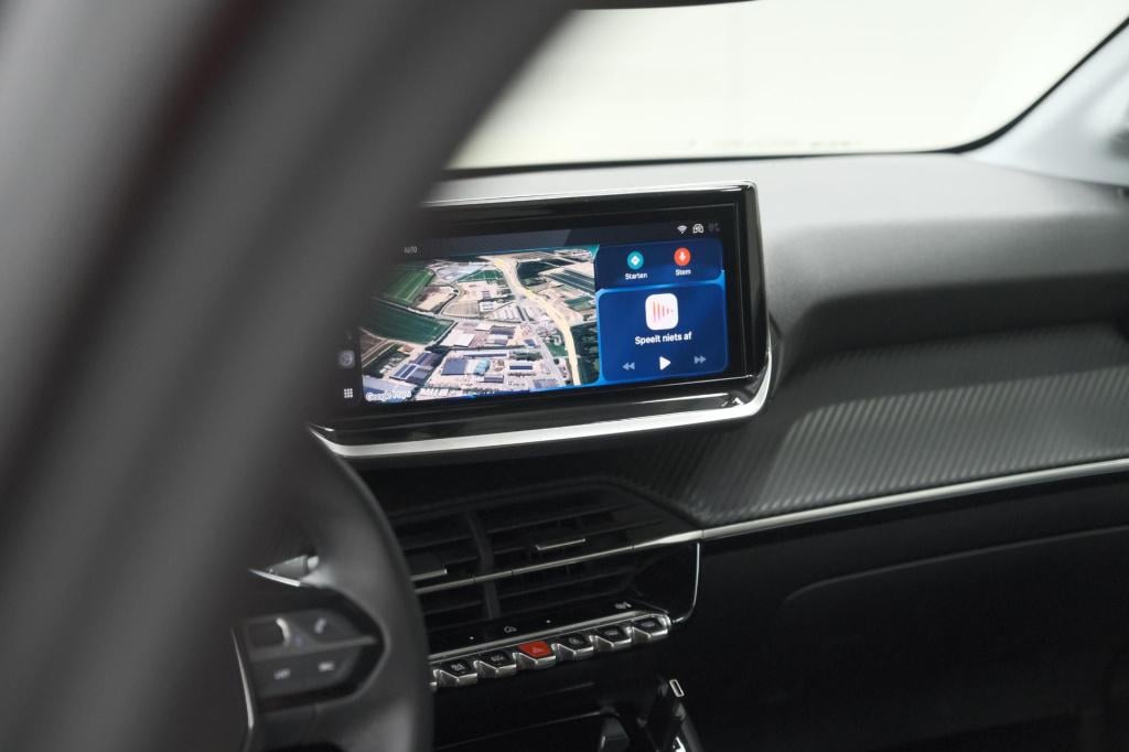 Peugeot 208 puretech 100 allure | camera | navigatie | parkeersensoren | ap