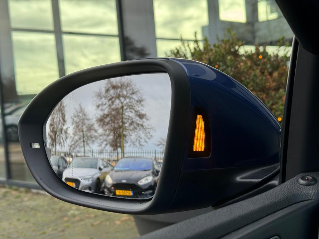 Volkswagen Taigo 1.0 tsi r-line * panoramadak * camera * led * clima