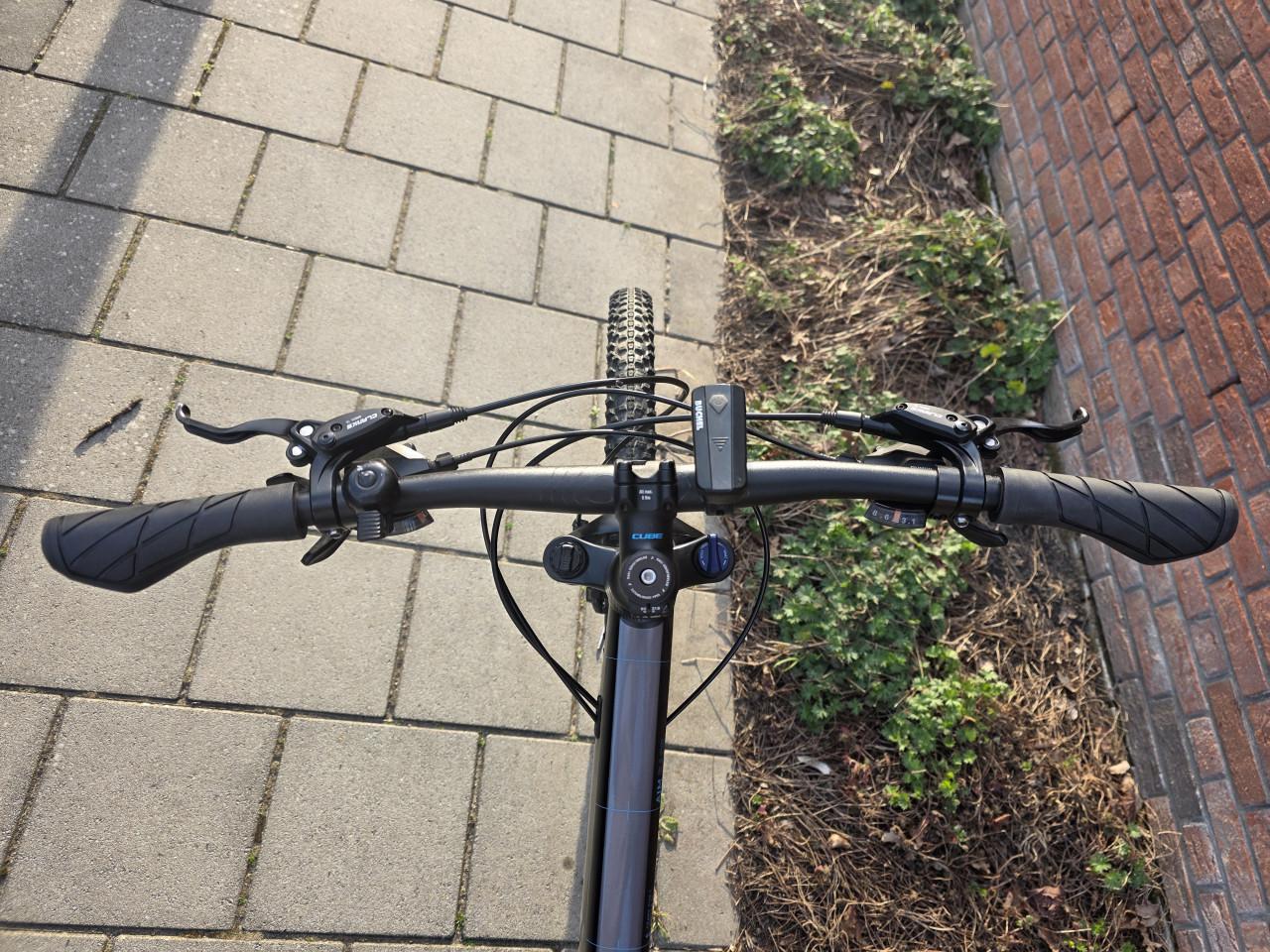 CUBE | AIM RACE | 29 INCH | FRAME 47CM | 2X8V | NETTE STAAT!