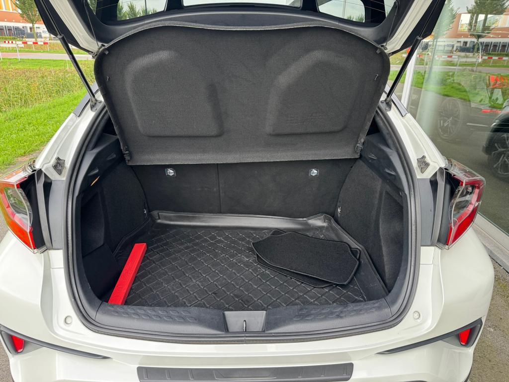 Toyota C-hr 1.8 hybrid style