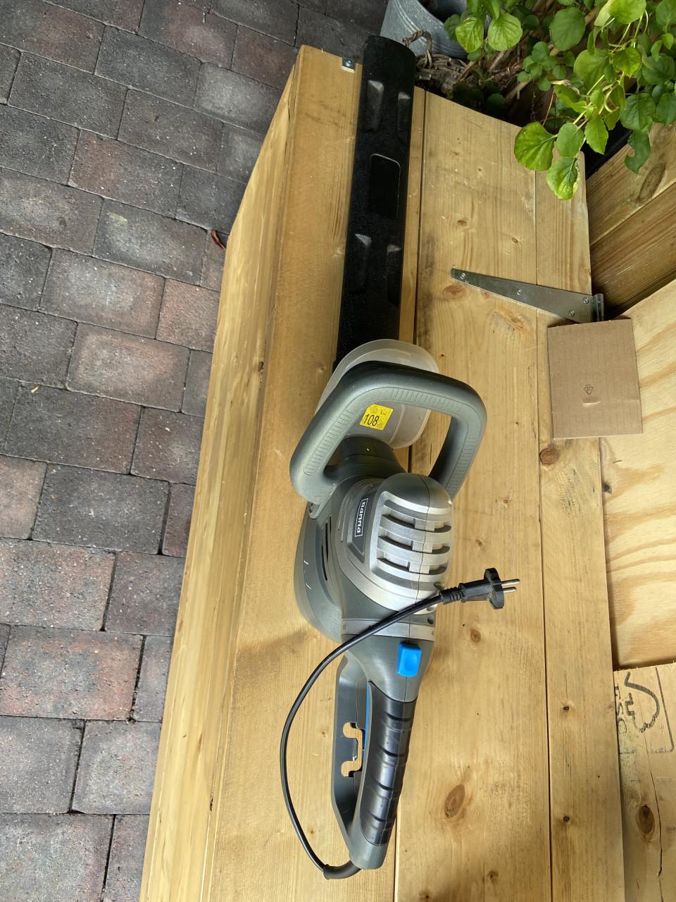 220V Heggenschaar.