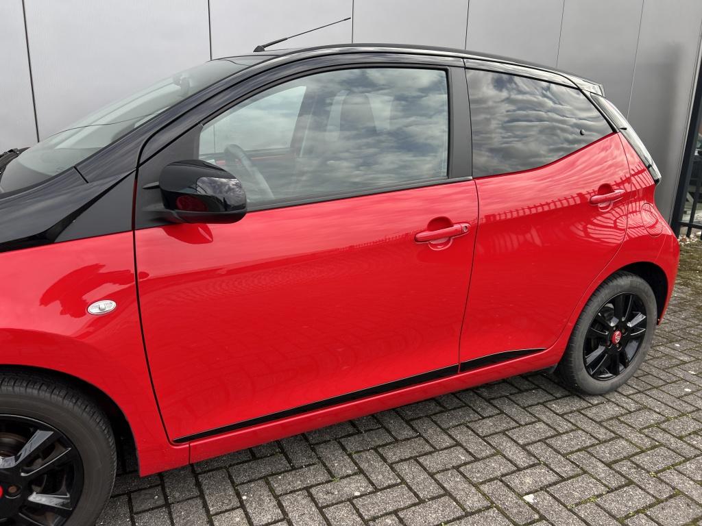Toyota Aygo 1.0 vvt-i x-cite | nl auto | dealeronderhouden |