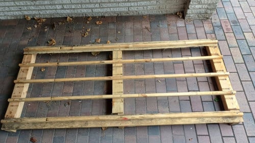 GRATIS pallet