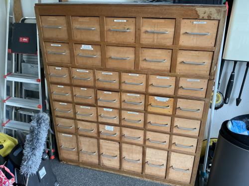 Kast voor in de schuur