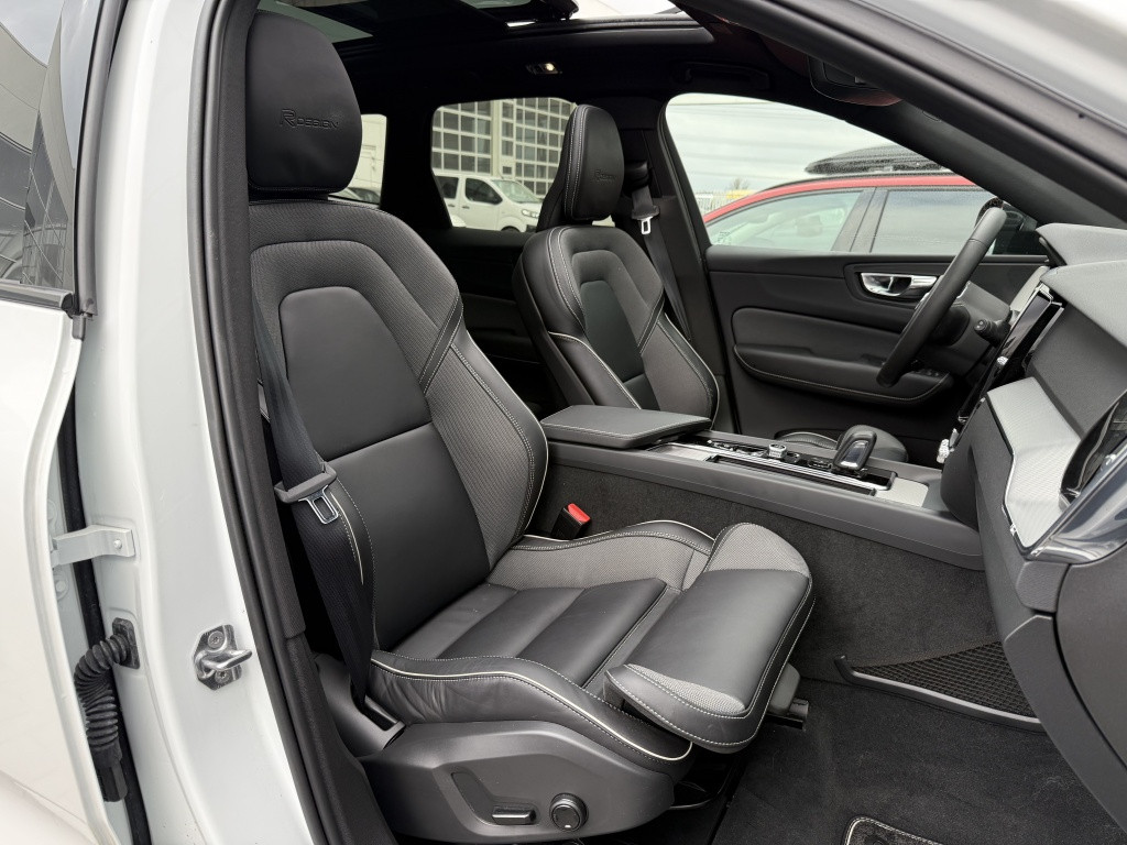 Volvo XC60 t8 390pk recharge r-design| panodak| adap.cruise| 360camera| led