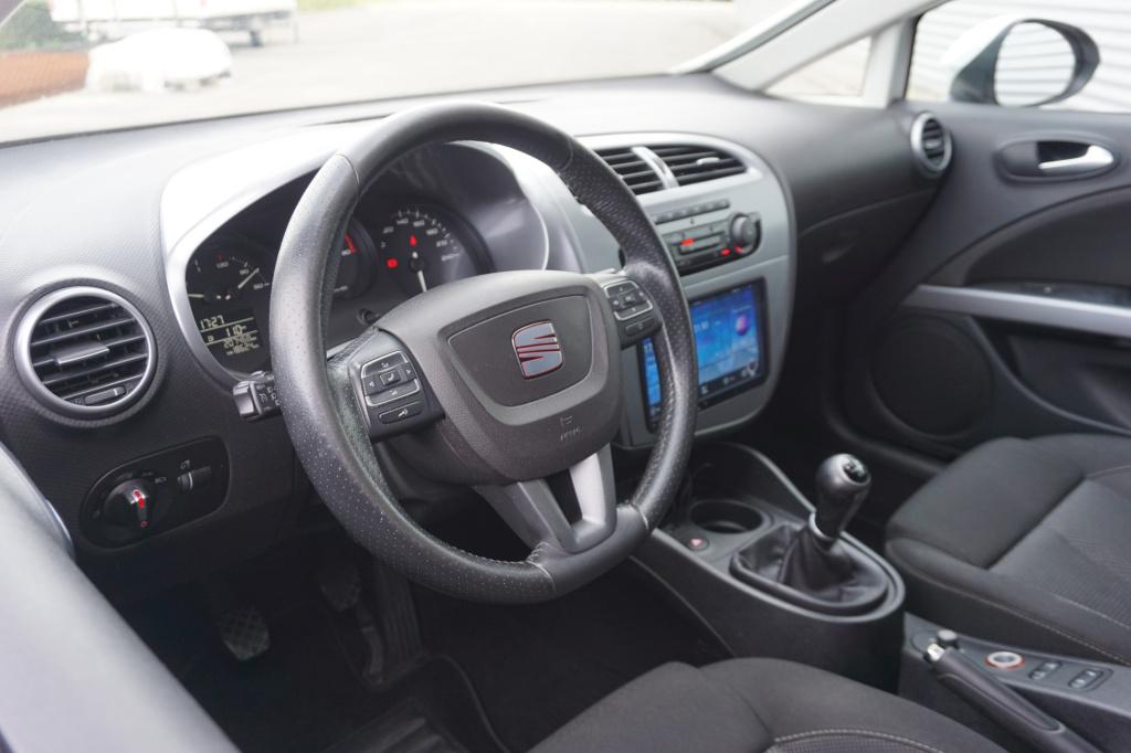 Seat Leon 1.4 tsi reference airco / navi / cruise / camera / stoelverw. / c