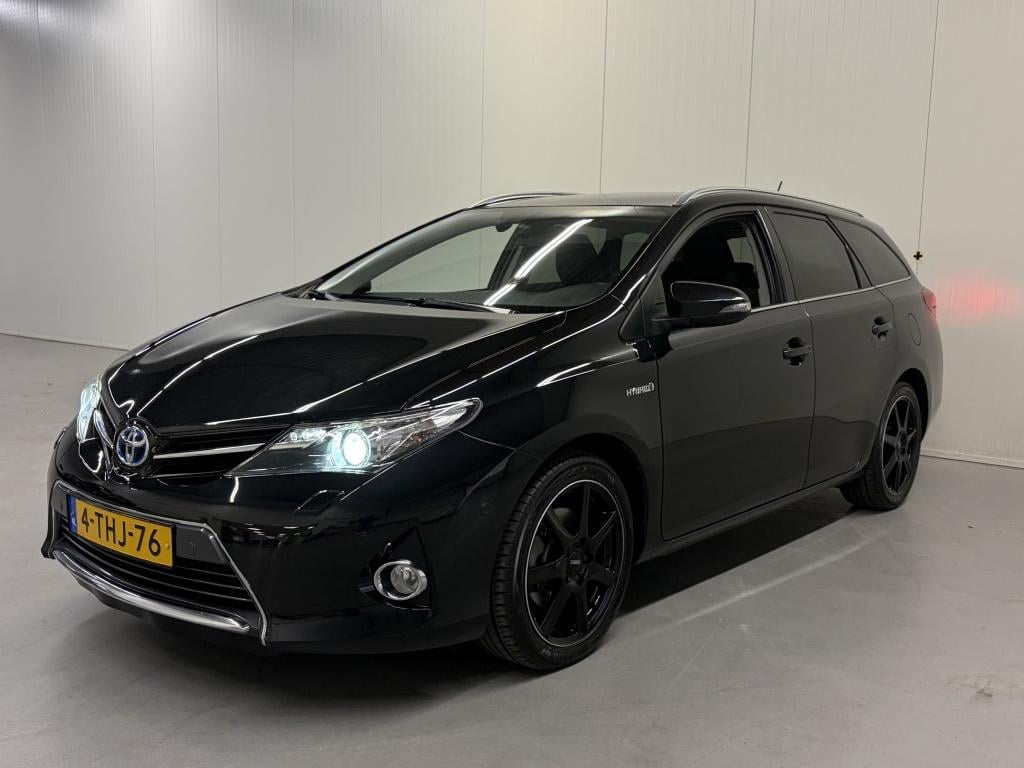 Toyota Auris touring sports 1.8 hybrid lease+
