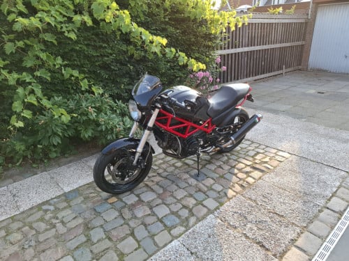 Ducati monster 695